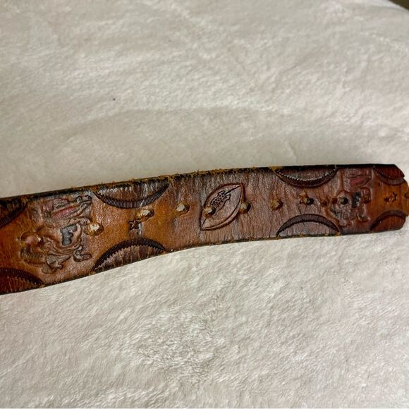 Hand Tooled Leather Belt Florida Gators Football Weathered Handcrafted Brown - Picture 14 of 16
